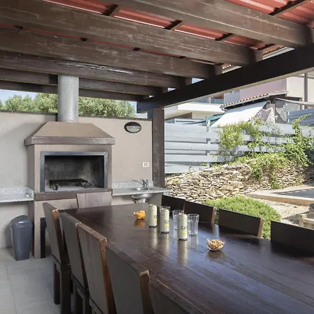 Castagna In Mit Pool Und Sauna By Interhome Holiday home *