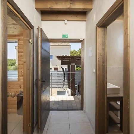 Castagna In Mit Pool Und Sauna By Interhome Holiday home